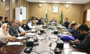 حکومت کا پی ایس ڈی پی منصوبوں کو 3 سال میں مرحلہ وار مکمل کرنے کا فیصلہ