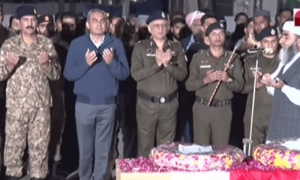 نام نہاد پرامن احتجاج کے نام پر پولیس اہلکاروں پر حملے قابل مذمت ہیں، وزیراعظم