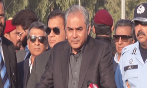 بھگوڑوں کی جانب سے &rsquo;ہلاکتوں&lsquo; کا دعویٰ بے بنیاد ہے، اسلام آباد کی تمام سڑکیں کھول دی ہیں، محسن نقوی