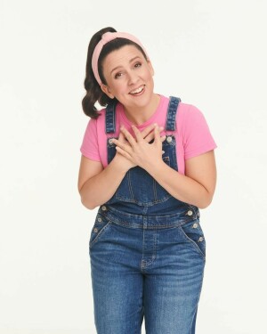Childrens YouTube star Ms Rachel sheds light on food insecurity faced by kids in Gaza, Sudan