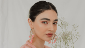 &lsquo;I&rsquo;m not asking for luxuries&rsquo;: Saheefa Jabbar Khattak highlights issues of internet outages, Lahore smog