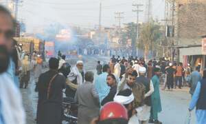 Mob protesting Quran &lsquo;desecration&rsquo; attacks Peshawar police station