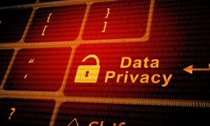 &lsquo;پاکستان میں آن لائن نگرانی سخت لیکن ذاتی ڈیٹا کے تحفظ کا کوئی نظام موجود نہیں&rsquo;