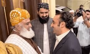 بلاول بھٹو کی فضل الرحمٰن سے اہم ملاقات، مدارس رجسٹریشن بل کے معاملے پر تبادلہ خیال