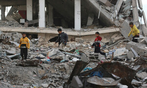 PHOTOS: Aftermath of Israeli bombing of Gaza&rsquo;s Khan Younis and Nuseirat