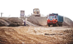 Policemen guarding coal trucks survive Duki bomb blast