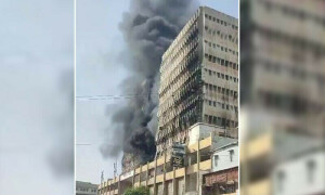 رمپا پلازا میں رواں ماہ دوسری بار آتشزدگی، فائر بریگیڈ نے آگ پر قابو پالیا