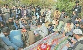 ضلع کرم میں 80 روز سے راستے بند، معمولات متاثر، شہریوں کا دھرنا ساتویں روز بھی جاری