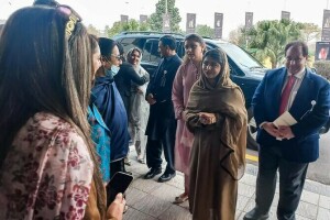 لڑکیوں کی تعلیم کی عالمی کانفرنس میں شرکت کیلئے ملالہ اسلام آباد پہنچ گئیں