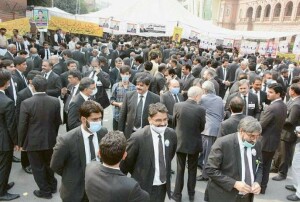لاہور بار ایسوسی ایشن انتخابات: حامد خان گروپ کے مبشر رحمان صدر منتخب