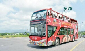 شرجیل میمن کا کراچی میں رواں سال ڈبل ڈیکر بسیں اور الیکٹرک ٹیکسیاں چلانے کا اعلان