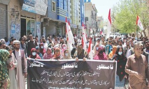 Doctors warn of protest over privatisation of hospitals