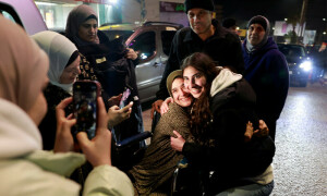 حماس نے 3 اسرائیلیوں کے بدلے 90 فلسطینی رہا کرالیے، اہل غزہ نے پہلی بے خوف رات گزاری
