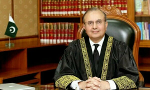 بادی النظر میں ججز کمیٹی نے جوڈیشل آرڈر کو نظرانداز کیا، جسٹس منصور علی شاہ