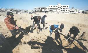 Gazans&rsquo; joy at ceasefire dims as they visit ruined homes, dig for the dead