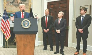 Trump launches $500bn AI plan