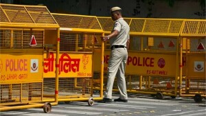 FIR ordered against cop for torturing Muslims in 2020 Delhi riots