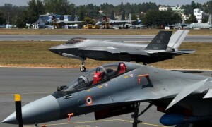 India opposition slams Trump&rsquo;s F-35 offer while Russia makes its own pitch