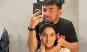 صبا قمر کی میک اپ آرٹسٹ کے ساتھ ویڈیو وائرل
