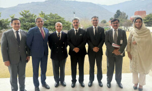 وزیراعظم کی چیف جسٹس سے ملاقات، لاپتا افراد سے متعلق مؤثر اقدامات میں تیزی لانے کی یقین دہانی