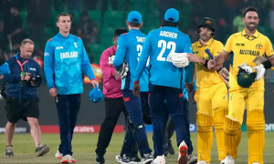 انگلینڈ کے اہم فاسٹ باؤلر چیمپئنز ٹرافی سے باہر