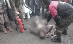 لاہور ہائیکورٹ میں ملازمت سے برطرف دلبرداشتہ سائل نے خود کو آگ لگالی
