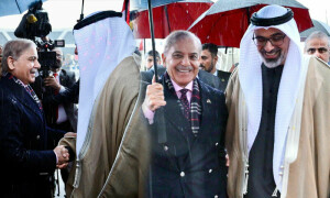 ابو ظبی کے ولی عہد شیخ خالد بن محمد بن زاید النہیان پاکستان پہنچ گئے