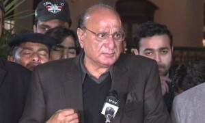 Basharat decries Nawaz pic on govt ad