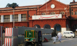 انجکشن کا ری ایکشن: میو ہسپتال لاہور میں 2 مریض جاں بحق، 16 متاثر