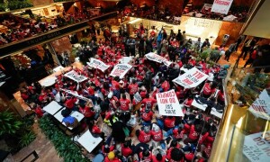 Pro-Palestinian protesters storm NY&rsquo;s Trump Tower