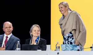 IOC presidency race heats up on Greece&rsquo;s sunlit shores