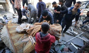 غزہ: صہیونی فورسز کی آج بھی سحری کے وقت بمباری، بچوں سمیت مزید 71 فلسطینی شہید