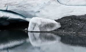 Billions will suffer if rapid glacial melt continues: report