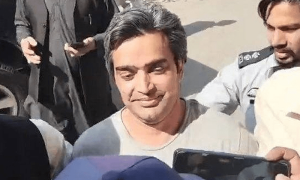اسلام آباد: صحافی وحید مراد کی پیکا قانون کے مقدمے میں گرفتاری ظاہر، 2 روزہ جسمانی ریمانڈ