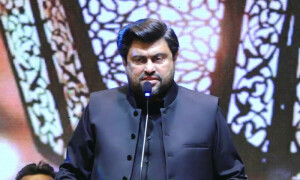 مجھے اختیار دو، ایک بچہ بھی کچلا تو میں خود ٹینکر کے آگے لیٹ جاؤں گا، گورنر سندھ