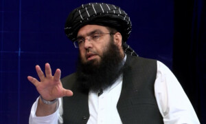 افغان حکومت کا پاکستان سے پناہ گزینوں کی ملک بدری شروع نہ کرنے کا مطالبہ