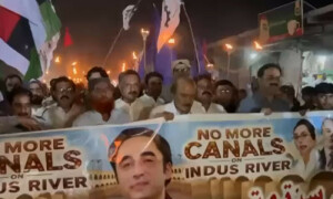 6 کینالز منصوبے کیخلاف سندھ کے مختلف شہروں میں پیپلزپارٹی کی احتجاجی مشعل بردار ریلیاں
