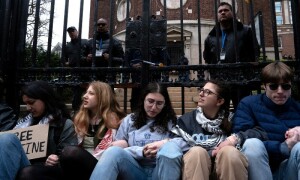 Columbia students demonstrate in support of Mahmoud Khalil