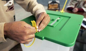 SC asked to throw out overseas Pakistanis&rsquo; plea for vote