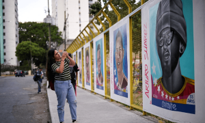 US judges halt deportation of Venezuelans