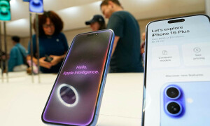 US exempts smartphones, computers from global Trump tariffs