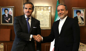 Iran FM to head to Moscow, discuss US nuclear talks