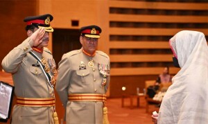 شہدا اور غازی قوم کا فخر ہیں، جن کا احترام ہر پاکستانی کیلئے مقدس ہے، آرمی چیف