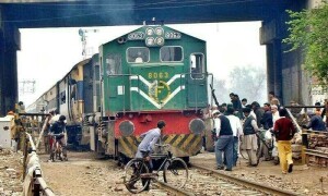 حیدرآباد: ٹرین کی زد میں آکر 2 لڑکیاں جاں بحق