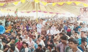 Railway traffic restored in Sindh&rsquo;s Khairpur after nationalist parties block track over canals issue