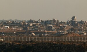 Several killed, wounded in Israeli attack on Gaza&rsquo;s Khan Younis: report