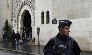 فرانس کی مسجد میں نمازی کا لرزہ خیز قتل، قاتل نے ویڈیو بناکر سوشل میڈیا پر شیئر کردی