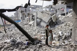 Israeli attacks across Gaza kill 32 since dawn