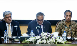 بھارت نے فوجی راستہ چنا تو یہ ان کی چوائس ہے، آگے معاملہ کہاں جاتا ہے وہ ہماری چوائس ہوگی، ڈی جی آئی ایس پی آر