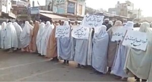 Tank residents protest &lsquo;20-hour&rsquo; power outages